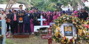 Meninggal Dikeroyok Di Papua, Anggota Brimob Polda Riau Dimakamkan Di Taman Makam Pahlawan